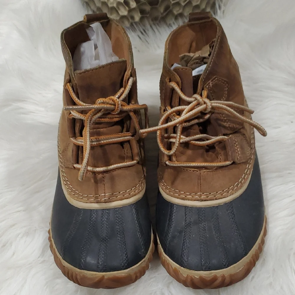 Sorel Women's Brown and Black Lace-Up Shoes - Picture 11 of 11